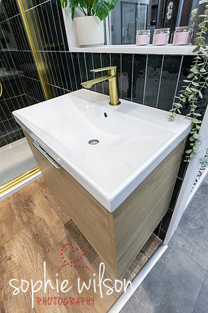 AARDVARKBATHROOMSHOWROOM170426-27
