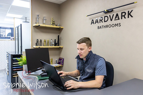 AARDVARKBATHROOMSHOWROOM170426-96