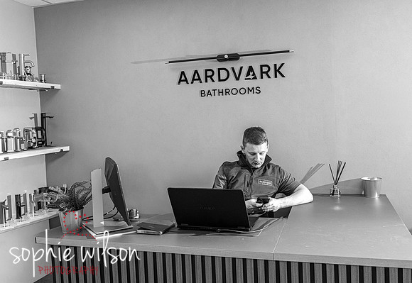 AARDVARKBATHROOMSHOWROOM170426-97