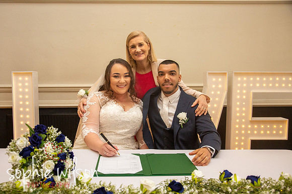 WeddingOfNatalieandJordanShenleyCricketClub-154