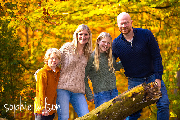 AutumncoloursphotoshootWhippendaleWoodsandTheGrove-38