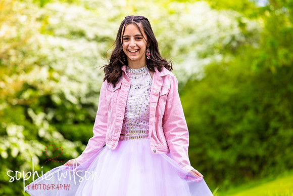 Holly & Issy's Bat Mitzvah Part One -10